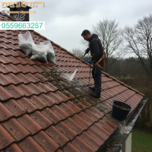 ניקוי גג מקצועי לקראת החורף שומר על הבית יבש ובטוח לאורך כל העונה